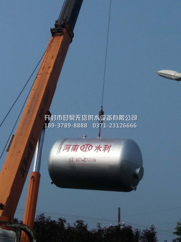 10噸農(nóng)村引用水利工程無塔供水設備